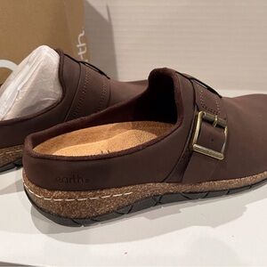 Earth  woman’s Brown Slip-On Shoes/cloggs